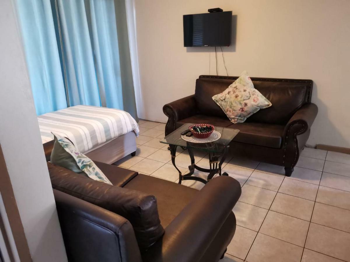 Serengeti Self Catering Units 3*