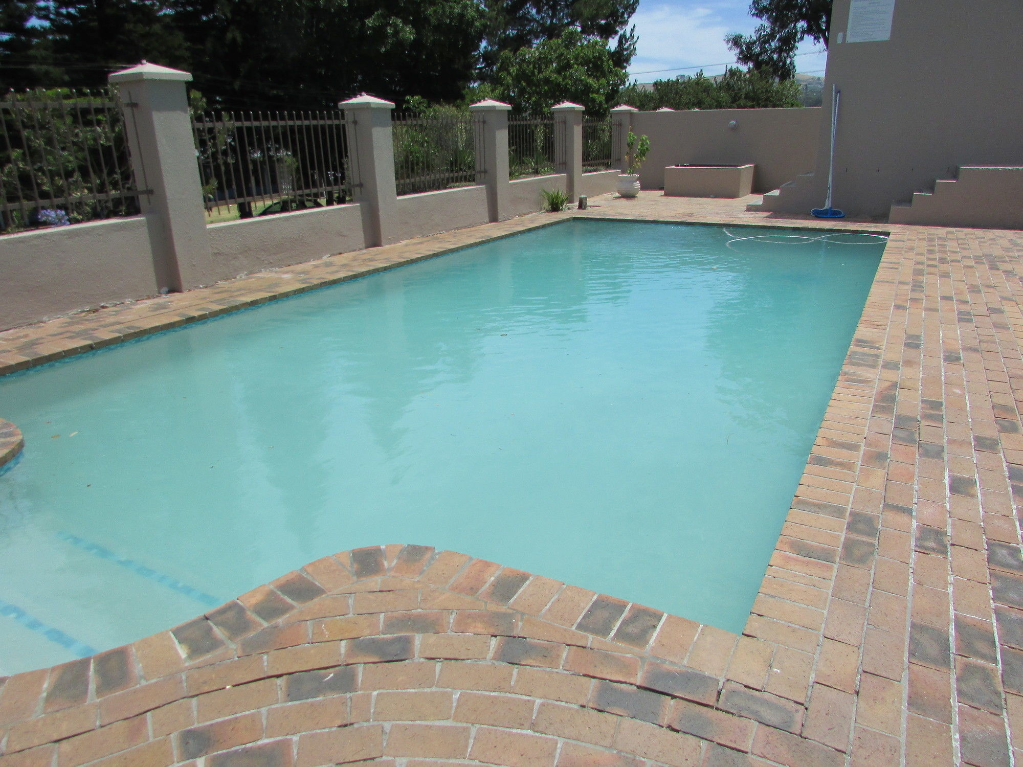 Serengeti Self Catering Units Bellville